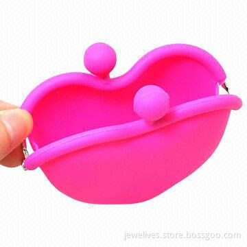 Silicone heart coin holders